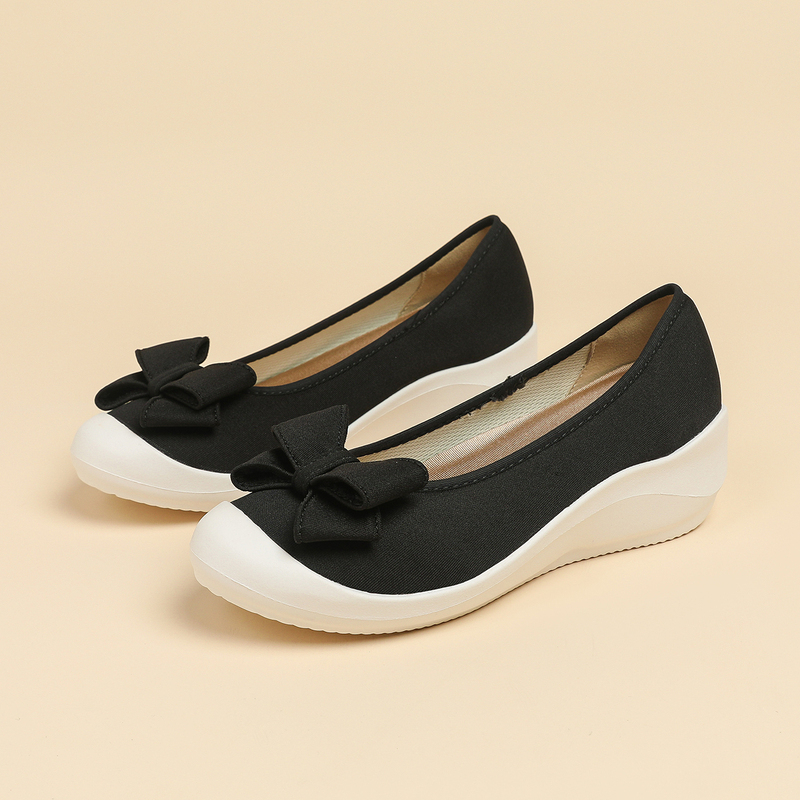 リボンモチーフ ウェッジパンプス