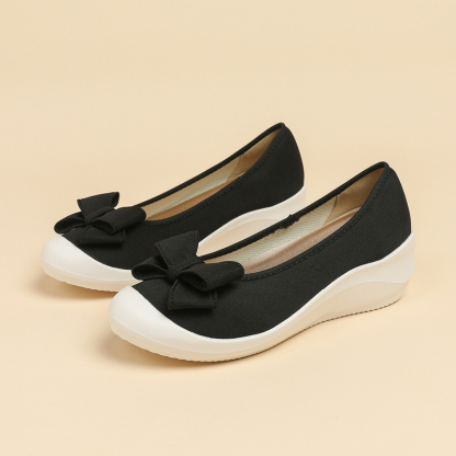 リボンモチーフ ウェッジパンプス