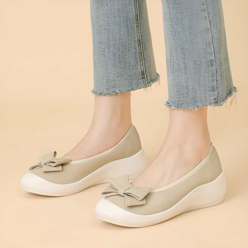 リボンモチーフ ウェッジパンプス