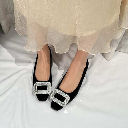 ベロア調 バックル付き5cm美脚パンプス