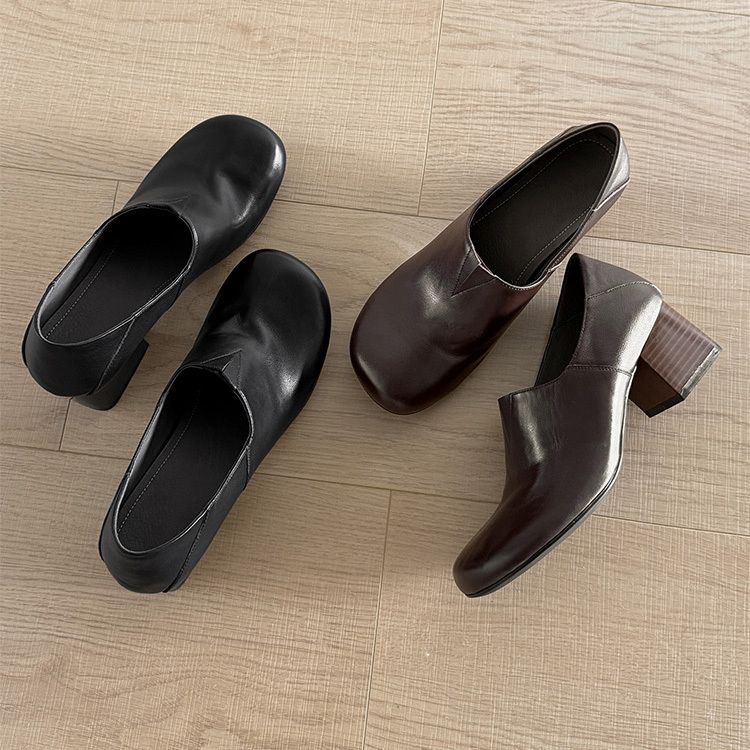 クラシカル チャンキーヒール トゥアップローファー