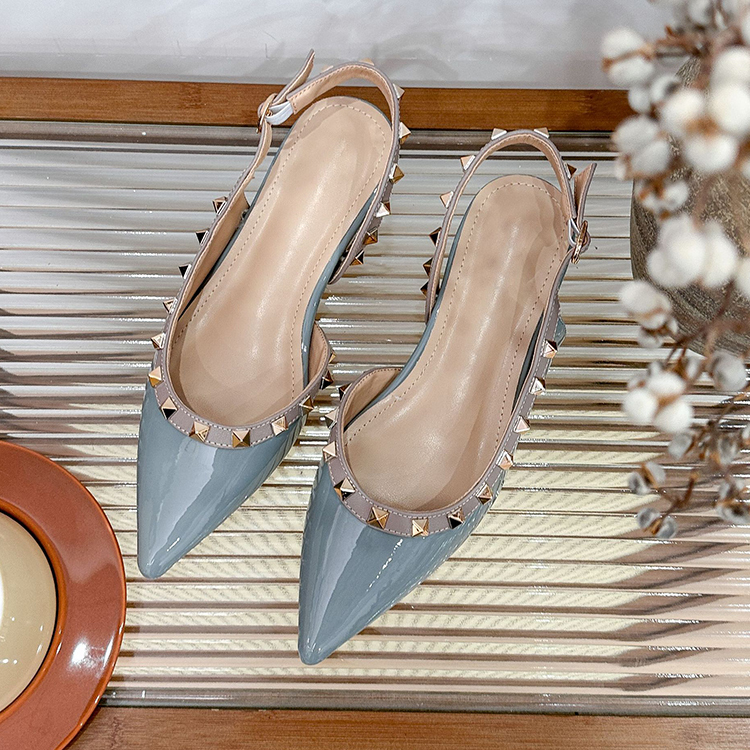 スタッズトリム 5cm美脚ポインテッドトゥパンプス