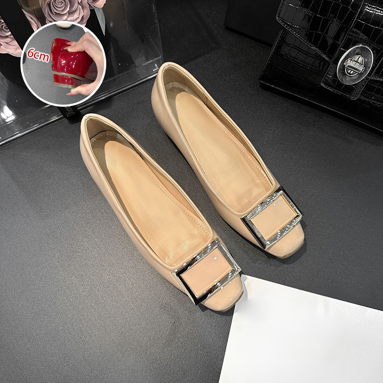 スクエアトゥ ビッグバックル 美脚パンプス