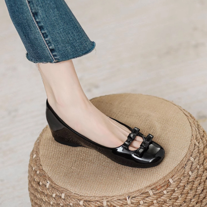 インヒールパンプス　リボン 可愛い　ヒール 5cm　おしゃれ　エナメル パンプス  羊革インソール　履きやすい靴　ブラック