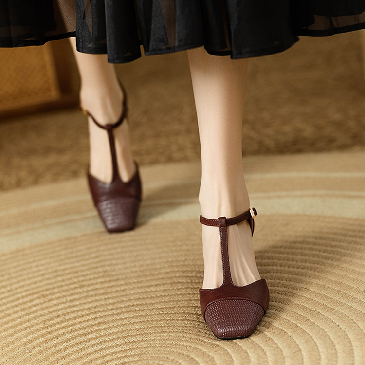 Tストラップ スクエアトゥメリージェーン