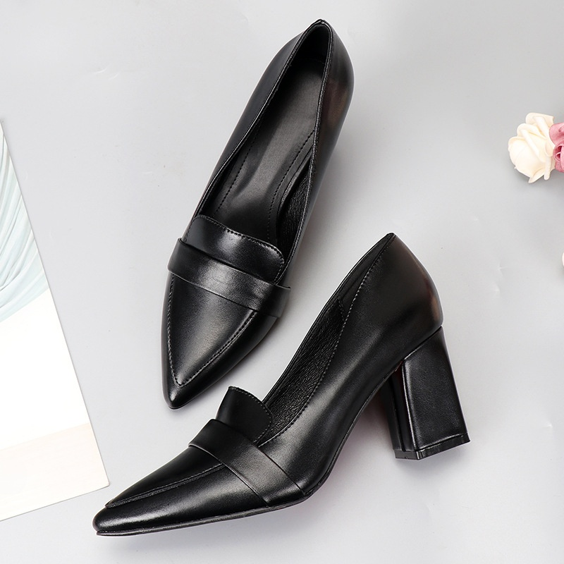 チャンキーヒールローファー