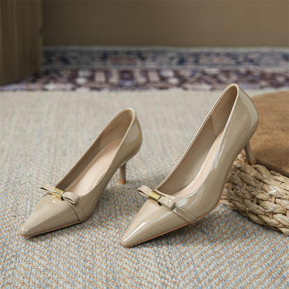 リボンモチーフ 美脚パンプス