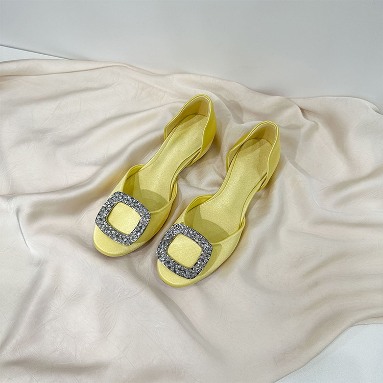 ビジューバックル サイドオープン 美脚パンプス