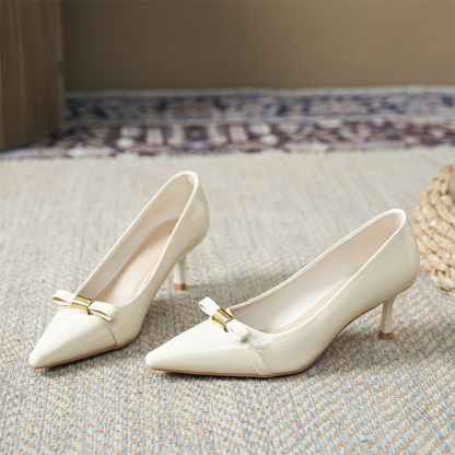 リボンモチーフ 美脚パンプス