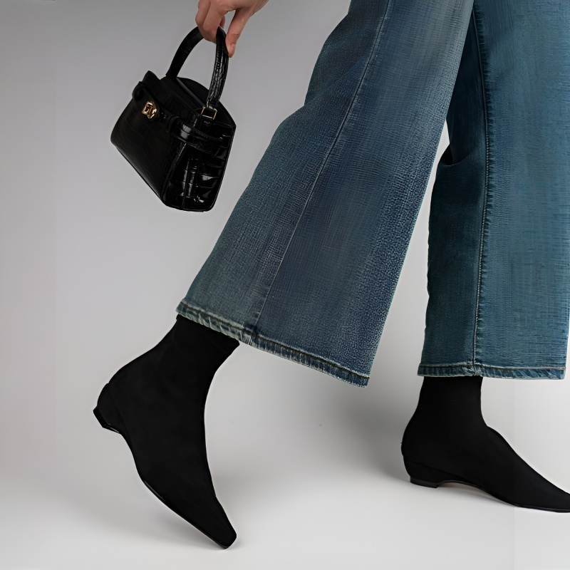 ポインテッドトゥ ストレッチブーツ