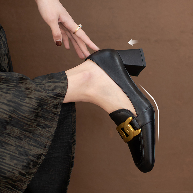 足に優しい4cm/5.5cmヒール 黒バックルローファー