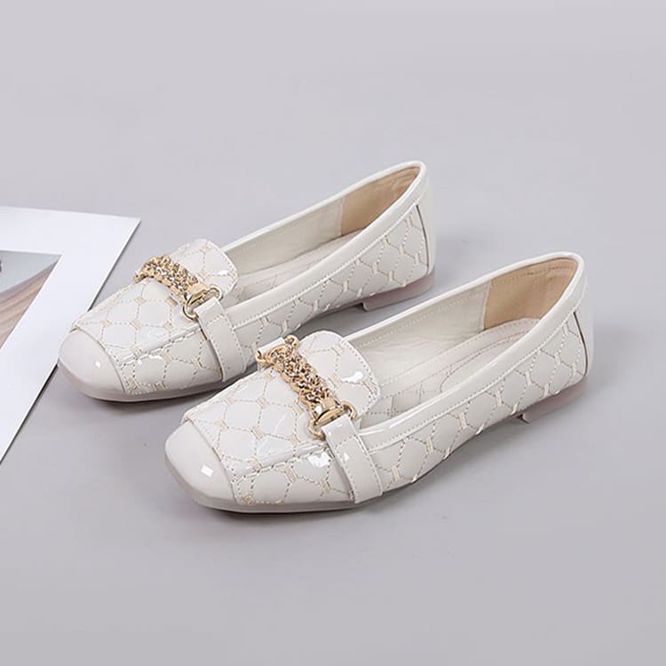 型押しエナメル チェーンビット スクエアトゥローファー