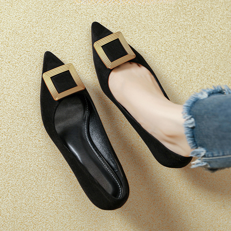 レディースの尖ったつま先ハイヒール、スティレットヒール、2025年の新しいスタイル、春と秋のレディースシューズ、ブラックスエード、