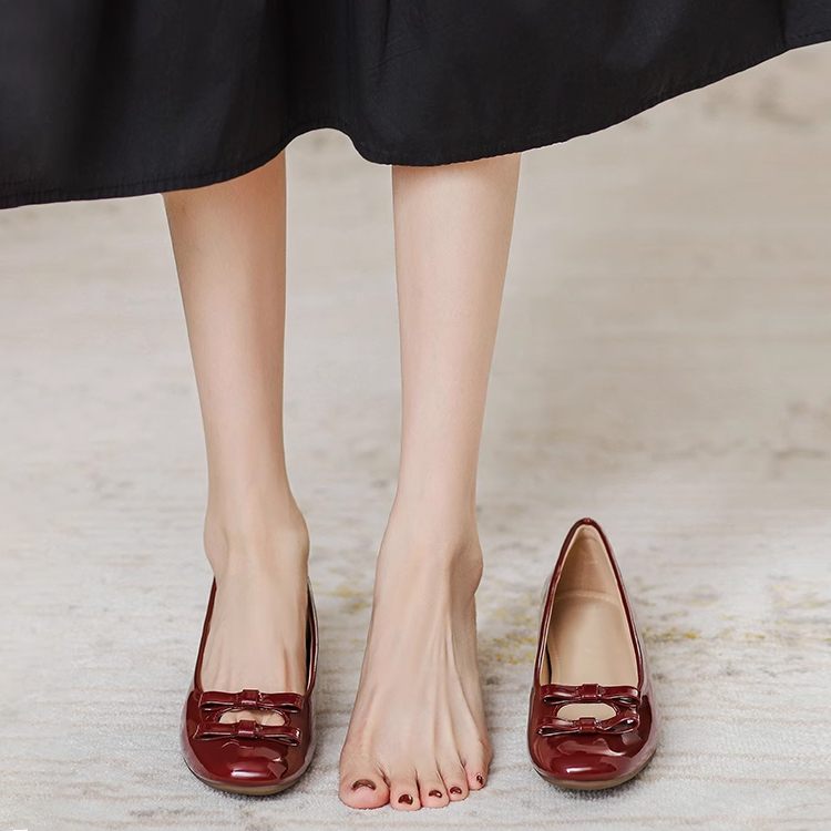 インヒールパンプス　リボン 可愛い　ヒール 5cm　おしゃれ　エナメル パンプス  羊革インソール　履きやすい靴　レッド