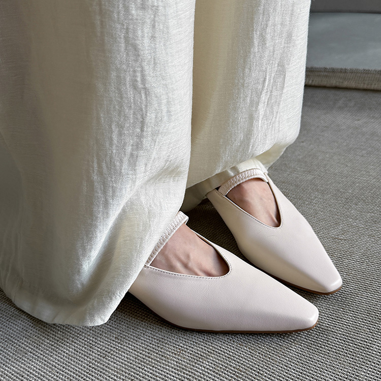 ブロックヒール Vカットメリージェーン