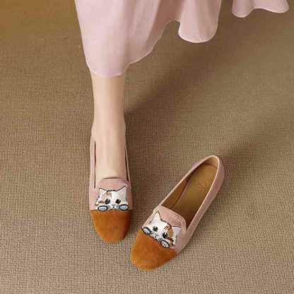 キャット刺繍 スクエアトゥスリッポン