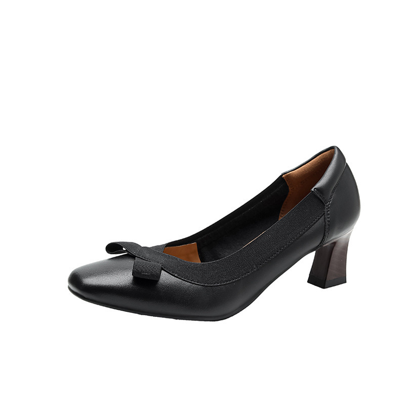 リボンモチーフ ハイヒールパンプス