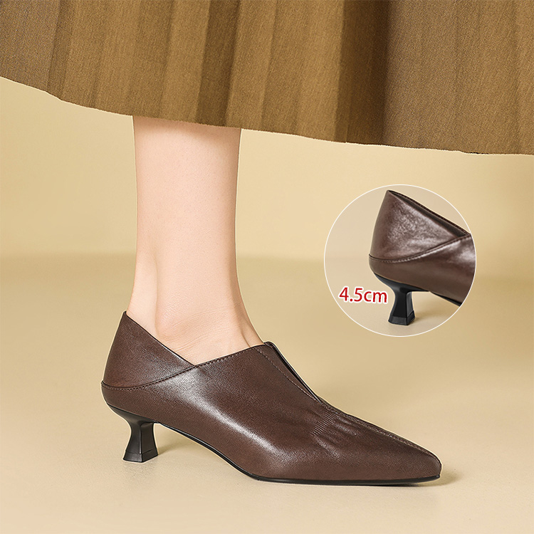 レトロモダン スリット入り ポインテッドトゥスリッポン