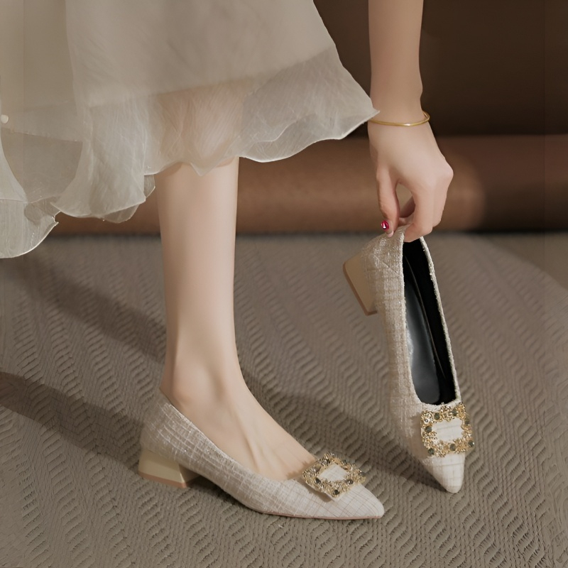 ツイード調 ビジューバックル スクエアヒールパンプス