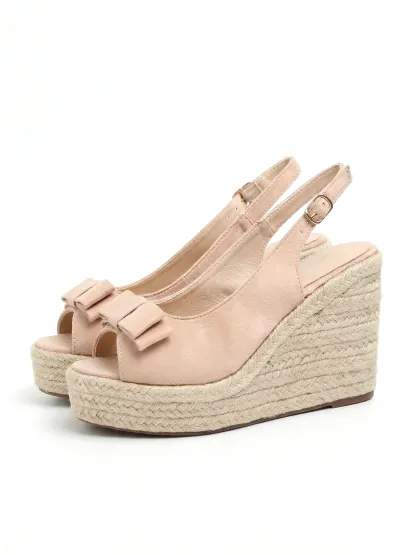 リボン付きウェッジサンダル