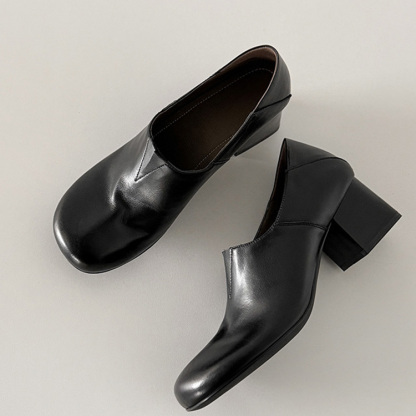 クラシカル チャンキーヒール トゥアップローファー