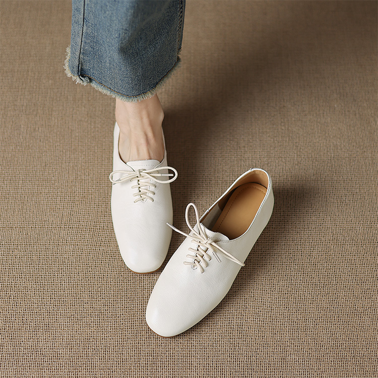 レトロスタイル 3cm美脚レースアップ