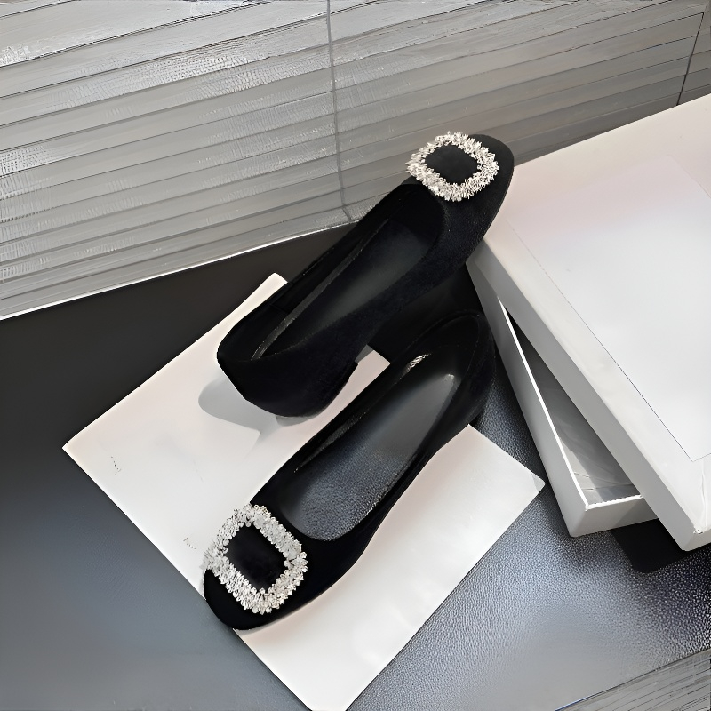 ビジューバックル 5cm美脚スエード調パンプス