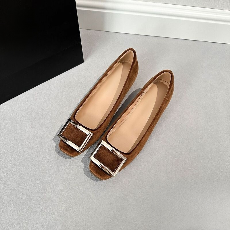 ビッグバックル 6cm美脚スエードパンプス