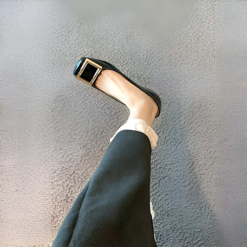 スクエアバックル インヒールパンプス