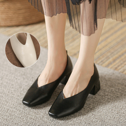 スクエアトゥ ブロックヒール Vカットパンプス