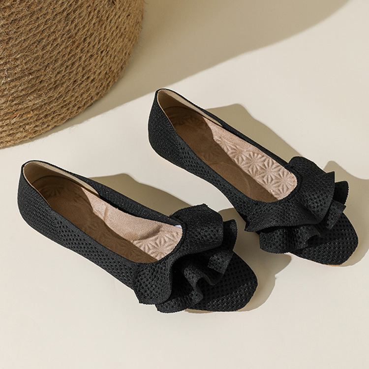 大胆フリル スクエアトゥニットパンプス