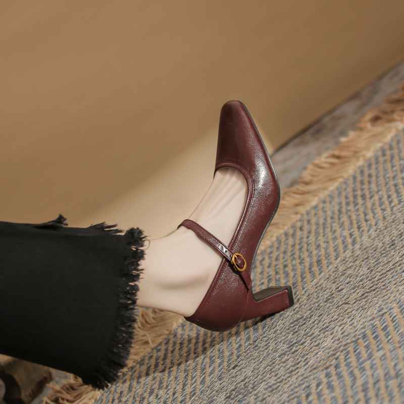 チャンキーヒール美脚パンプス