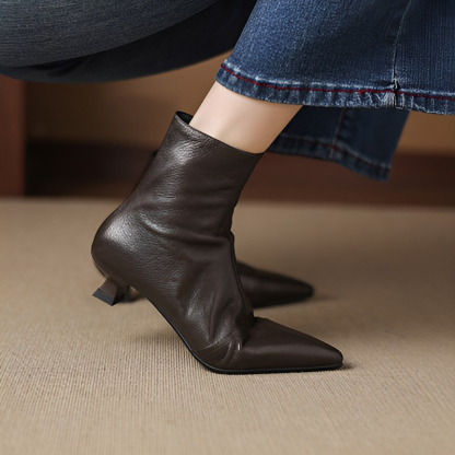 ポインテッドトゥ 3.5cm美脚ストレッチブーツ