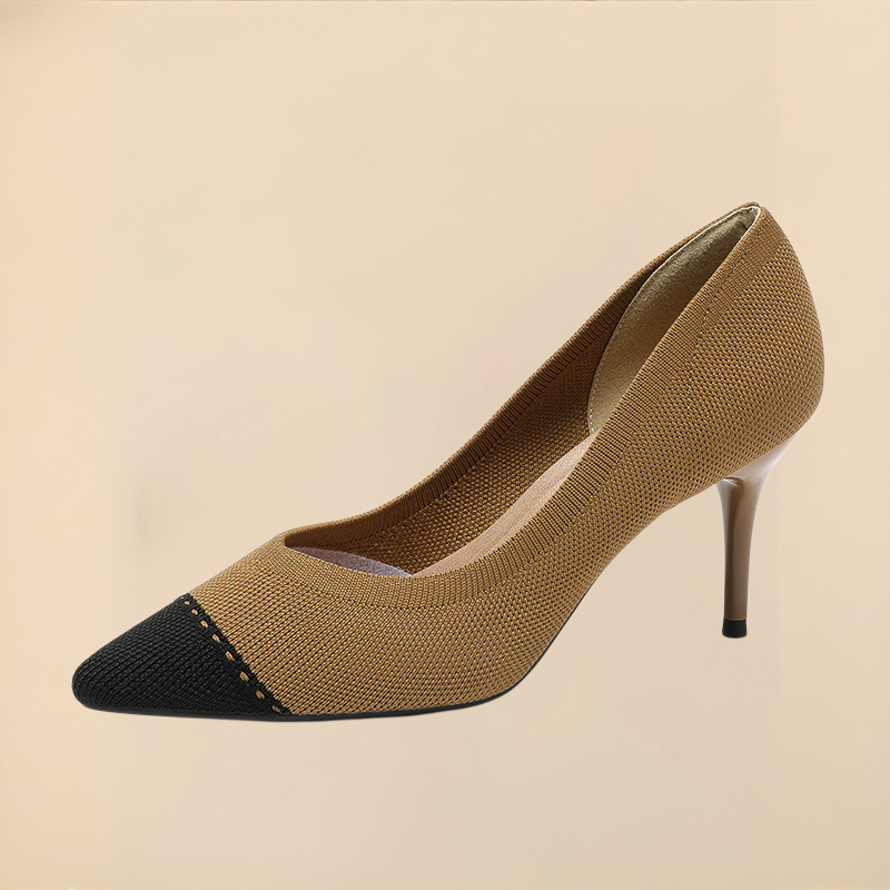 ポインテッドトゥニットパンプス