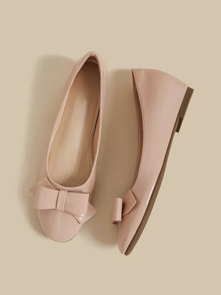 KENPOGEN インヒールパンプス エナメルシューズ ラウンドトゥ リボン付き 痛くない 脱げない