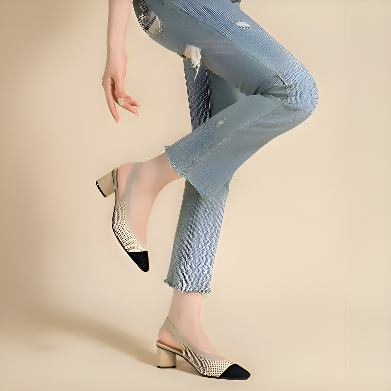 ポインテッドトゥメッシュバックストラップパンプス