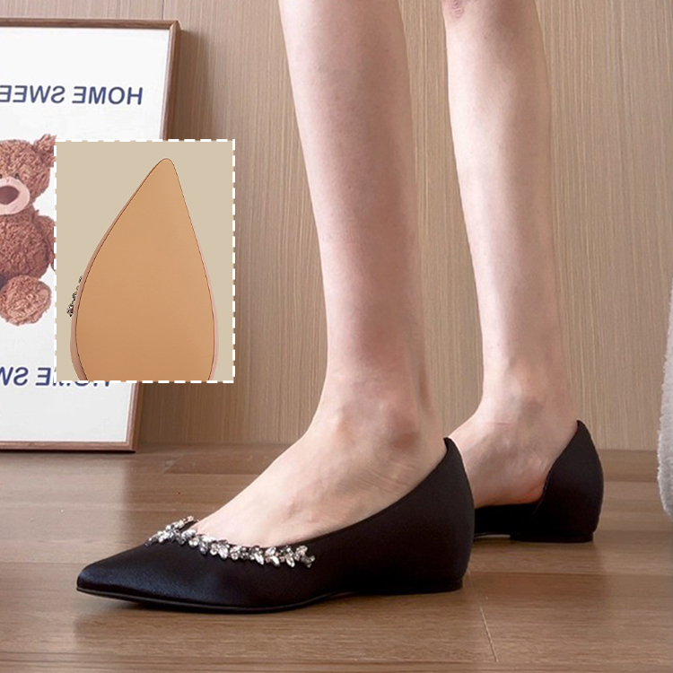 きらめきビジュー 4cm美脚Vカットパンプス