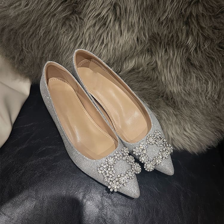 ビジューバックル 美脚グリッターパンプス