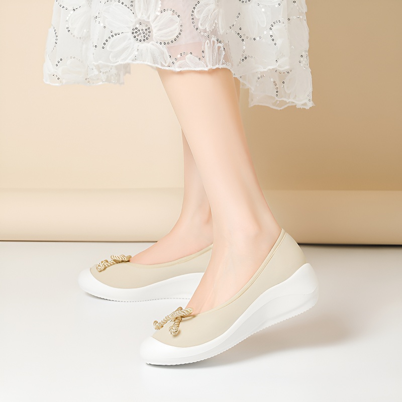 リボンモチーフ ウェッジソールパンプス