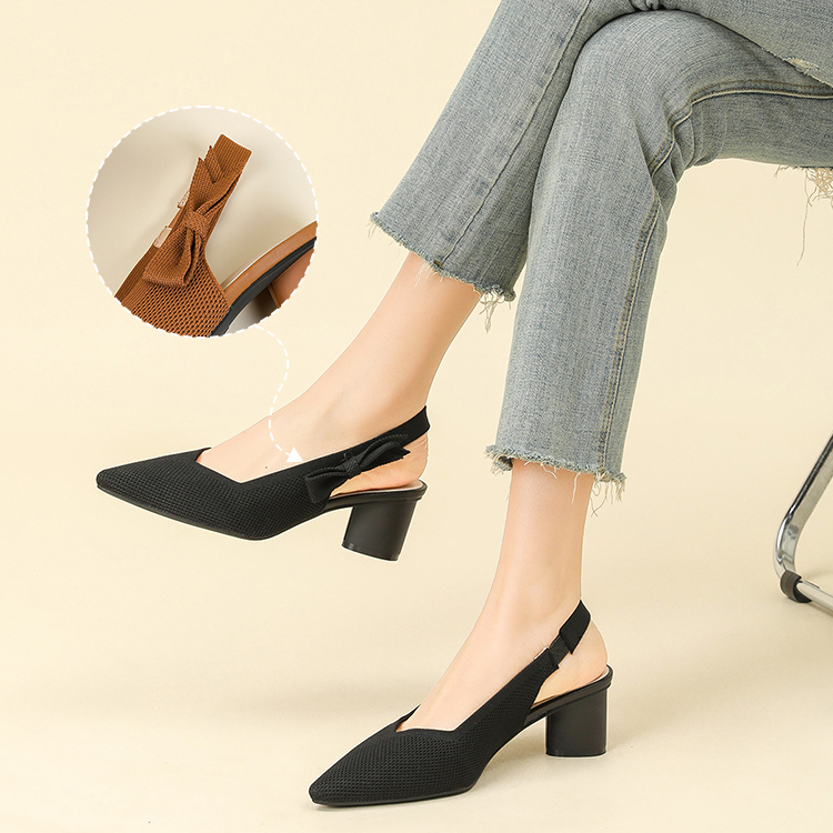 ポインテッドトゥ バックストラップニットパンプス