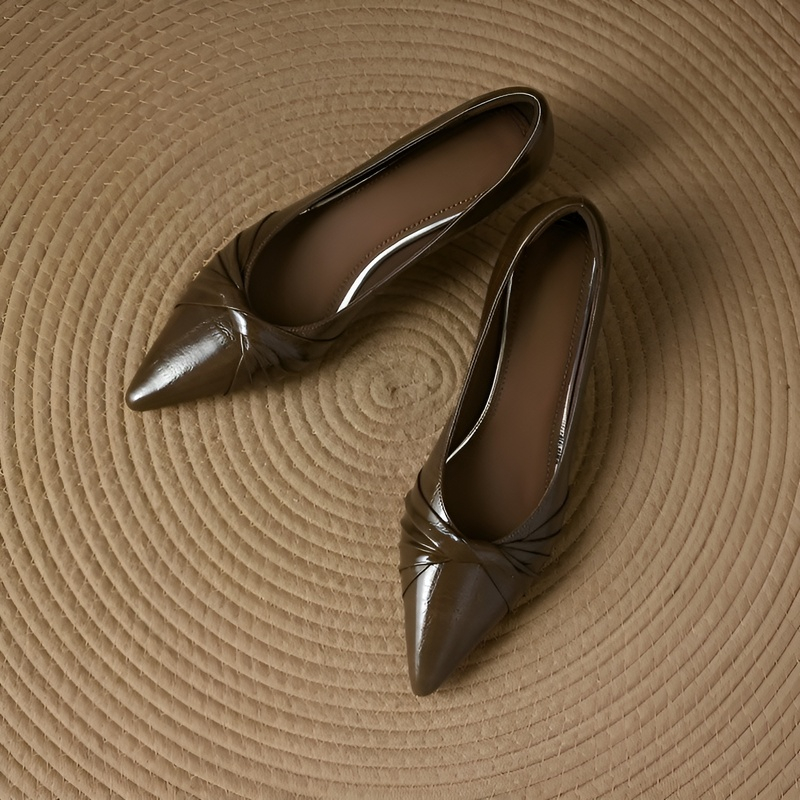 リボンモチーフ本革ポインテッドトゥパンプス