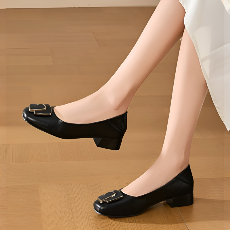 スクエアバックル チャンキーヒールパンプス