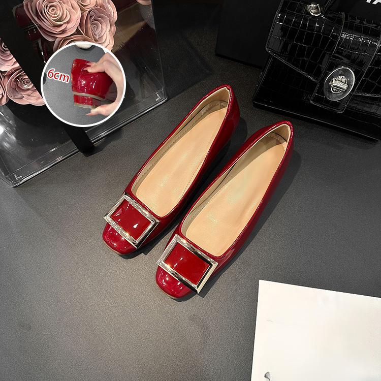 スクエアトゥ ビッグバックル 美脚パンプス