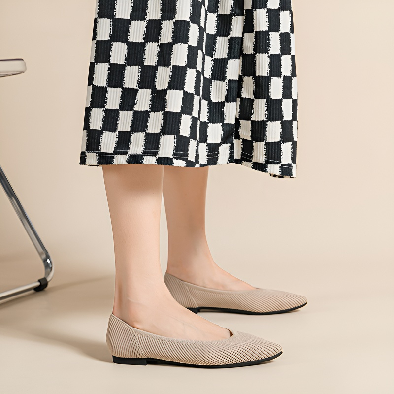 ポインテッドトゥ ニットフラットパンプス