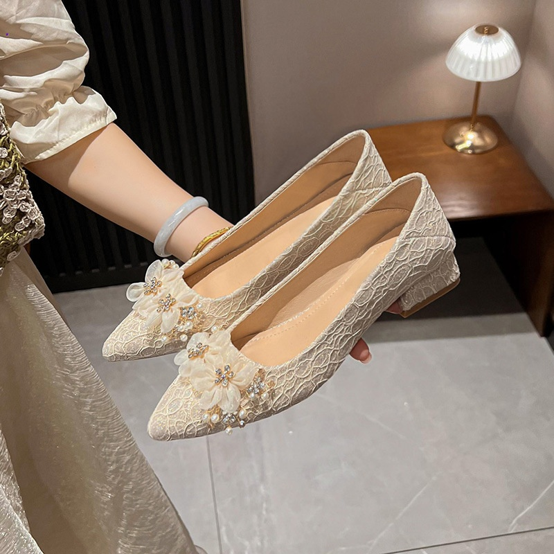 フラワービジュー付き ツイードパンプス