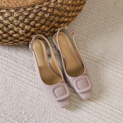 スクエアバックル スクエアトゥ バックストラップパンプス