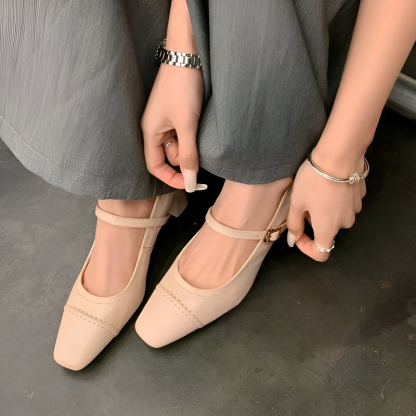 型押しラムレザーアンクルストラップパンプス