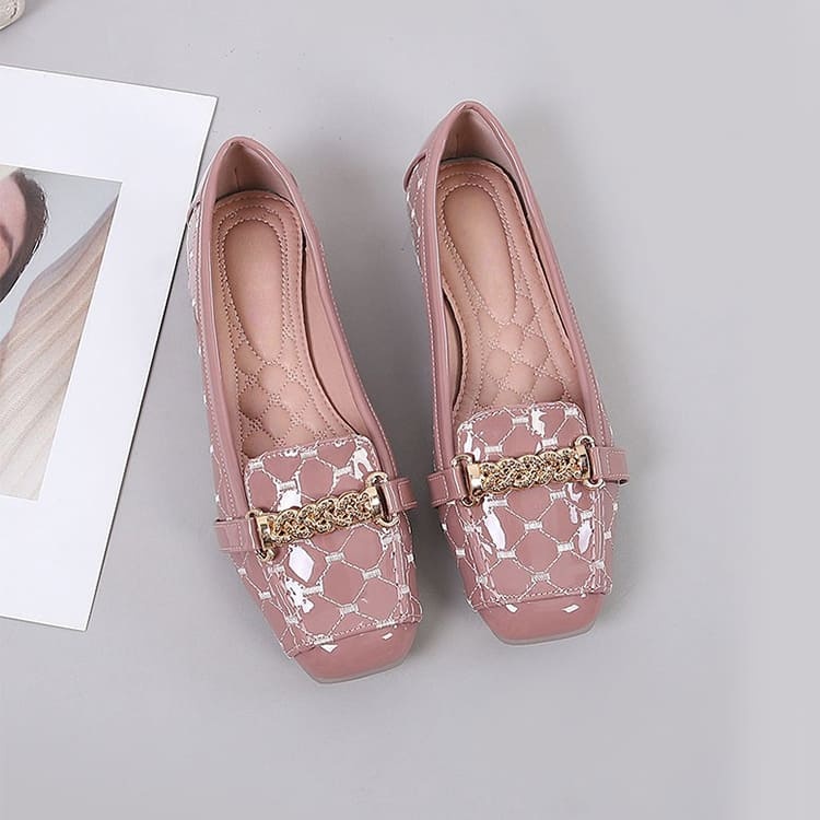 型押しエナメル チェーンビット スクエアトゥローファー