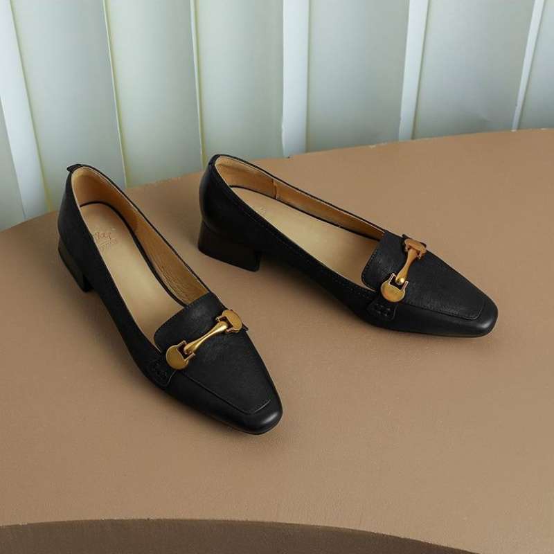 ビットローファーパンプス