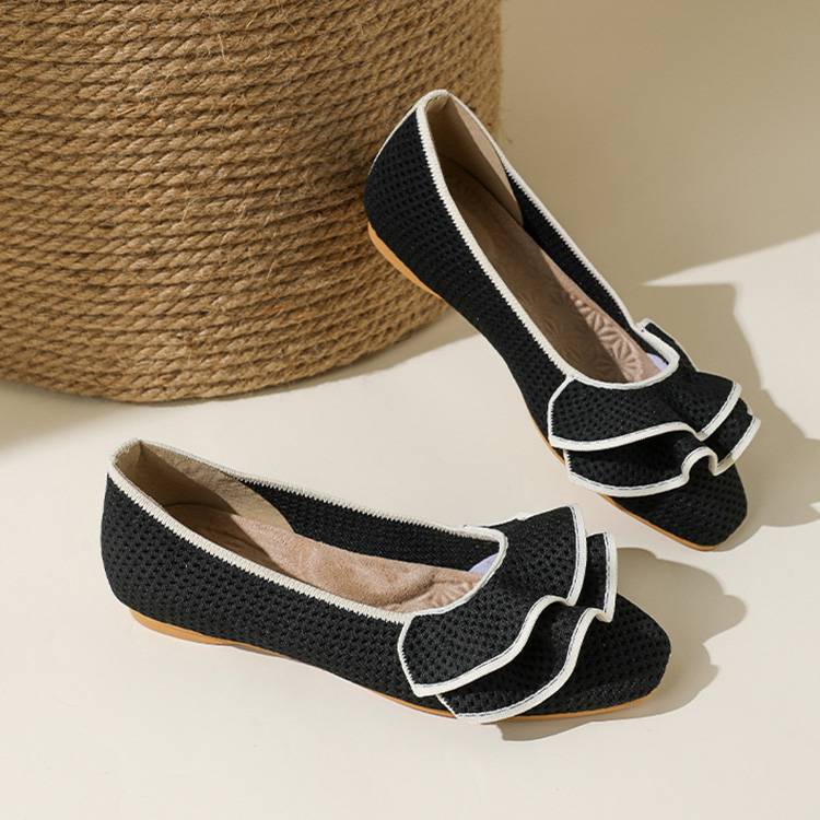 大胆フリル スクエアトゥニットパンプス